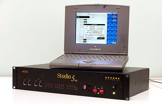 Opcode Studio 5 SMPTE/MIDI synchroniser generating timecode with an Apple PowerBook Duo