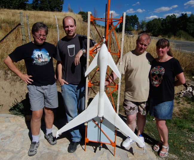 The LOHAN team poses with the Vulture 2