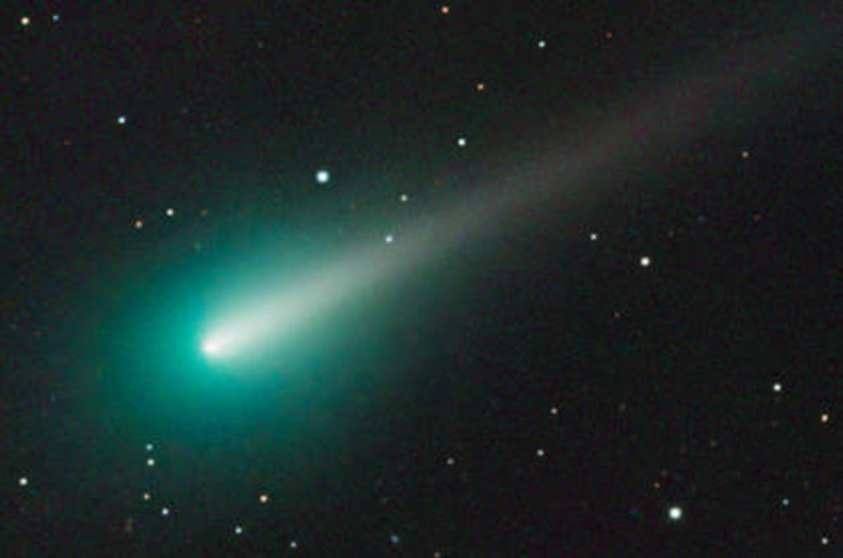 Comet ISON perhaps NOT GARBAGE after all - glows GREEN in latest snaps ...