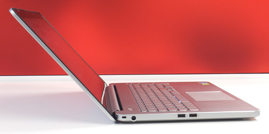 Our Vulture strokes Dell's ROBUST 15 INCHER: Inspiron 15 Core i7