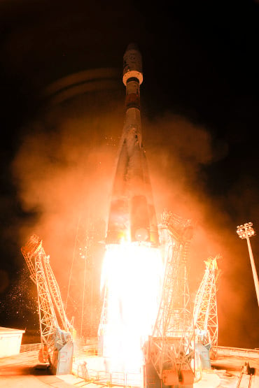 Soyuz VS06 with Gaia space observatory blasts off from Europe's Spaceport