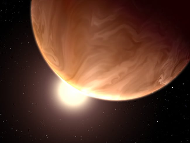 Artist's impression of a cloudy exoplanet