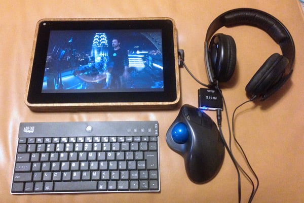 The completed PiPad with keyboard, headphones and mouse