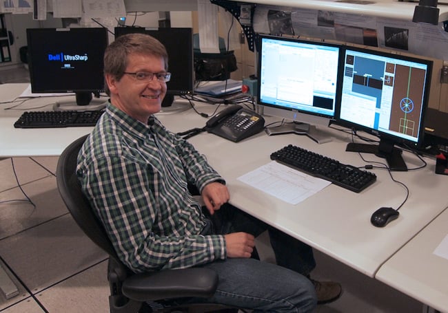 Henri Boffin at his desk in Paranal