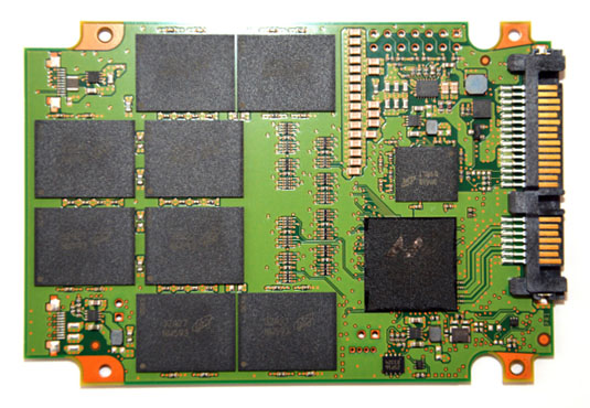 Crucial M550 SSD PCB front