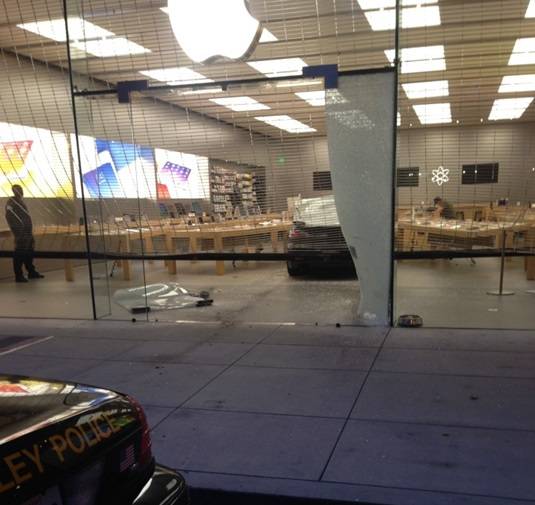 Berkeley Apple Store robbery