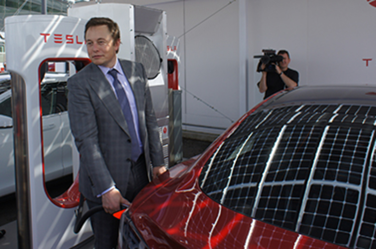 Look inside ELON MUSK'S CAR! Tesla S wundervehicle has ...