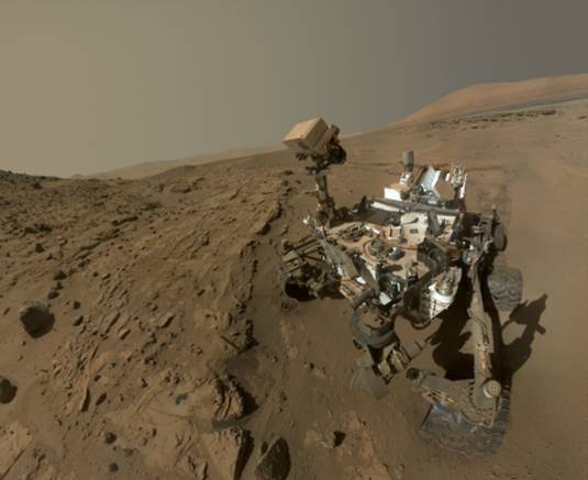 Curiosity looking good on first Martian birthday