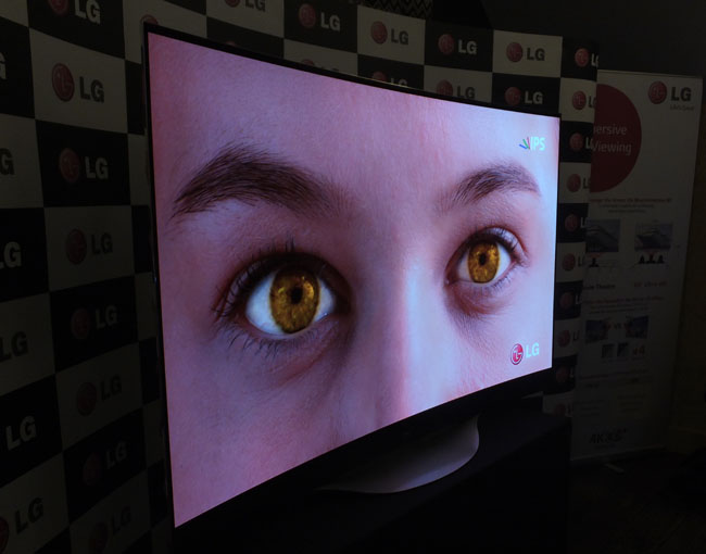 LG 55EA9800: 55 Inch Curved OLED TV