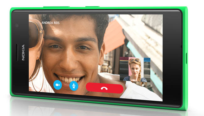 Nokai Lumia 735 showing Skype chat