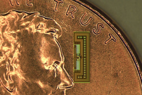 Stanford U's ant-sized radio