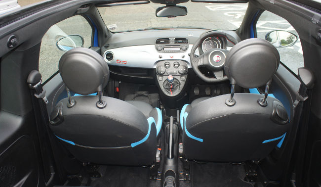 Fiat 500S interior