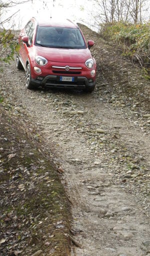 Fiat 500X going downhill