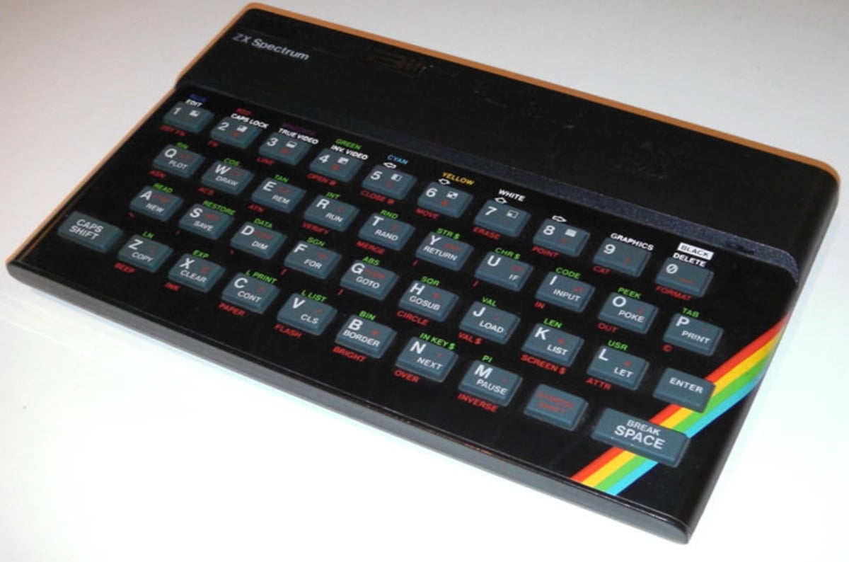 [Obrázek: sinclair_zx_spectrum_original.jpg?x=1200&y=794]