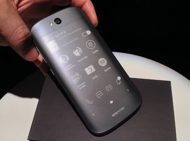 Yotaphone 2 обои