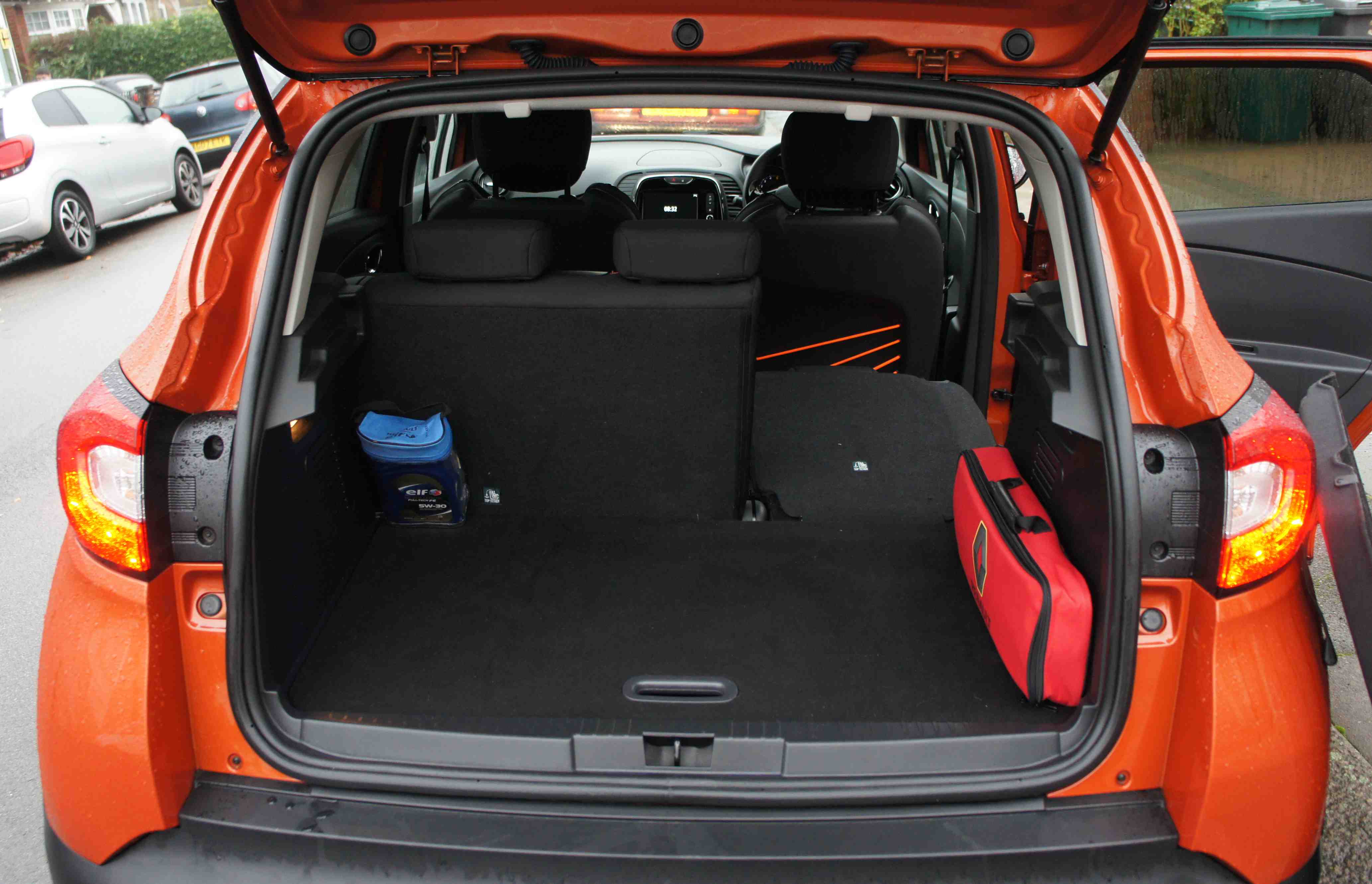 Renault Captur Boot Space Suitcases