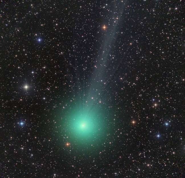Comet Lovejoy expelling carbon