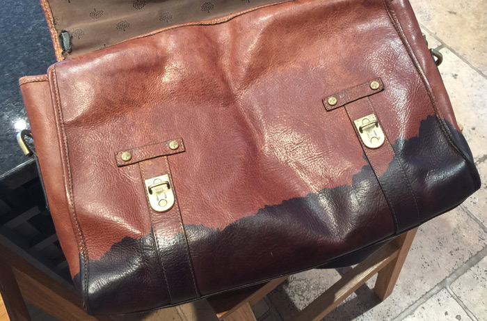 Linus's leather bag after the beernami