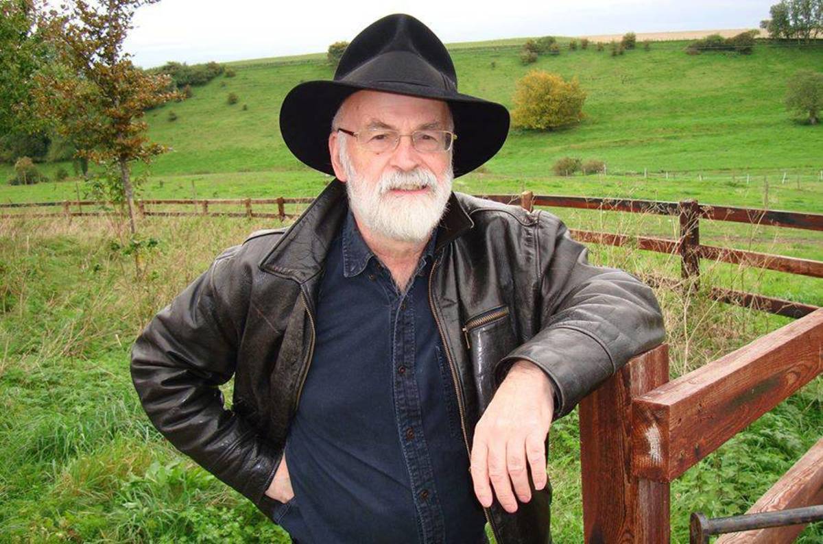 RIP Sir Terry Pratchett Discworld author finally gets to