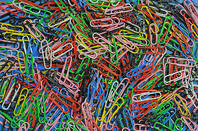 Paper clips by Ross Elliott https://www.flickr.com/photos/ross_elliott/ CC 2.0 https://creativecommons.org/licenses/by/2.0/