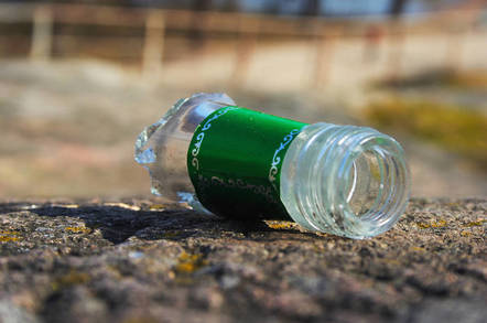 Broken bottle by https://www.flickr.com/photos/veisto/ CC 2.0