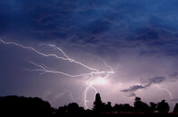 lightning_cropped