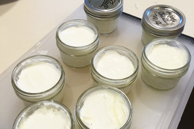 Six pots of homemade yoghurt