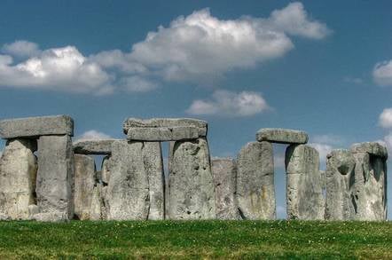 Stonehenge by https://www.flickr.com/photos/archeon/ cc 2.0 attribution no derivatives