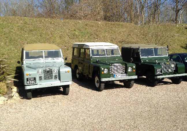 Line of Land Rovers photo Mark Whitehorn Paul Hazell