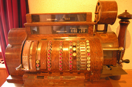 antique_cash_register_648