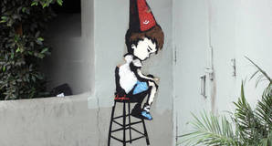 Dunce's cap graffiti by https://www.flickr.com/photos/lord-jim/ cc 2.0 attribution https://creativecommons.org/licenses/by/2.0/