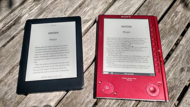 Kobo Glo HD and Sony Reader in sunlight