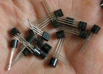 smallest transistor intel