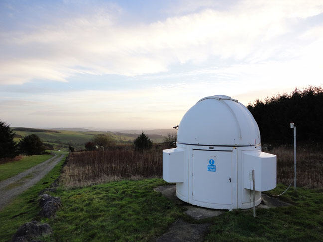 Telescope outbuilding Spaceguard Center, photo: SA Mathieson