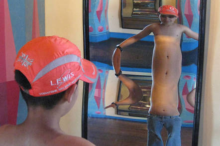 Distorting_Mirror