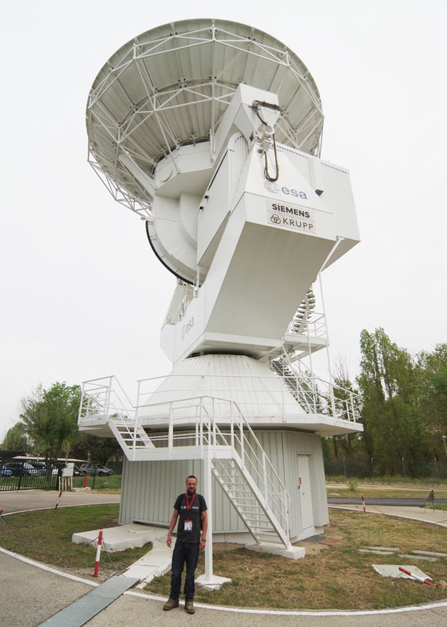 Another large antenna at ESA's Madrid facility