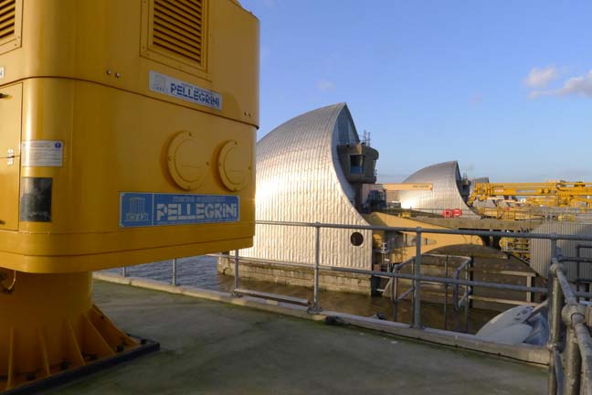 Thames barrier view from pier 7, photo: Gavin Clarke