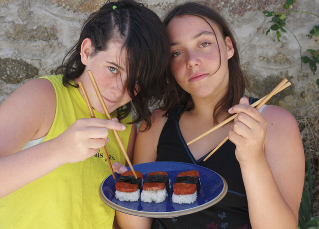 Katarina and Martina with the Spam musubi