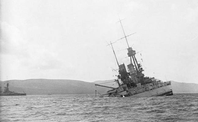 German battleship sinking at Scapa Flow