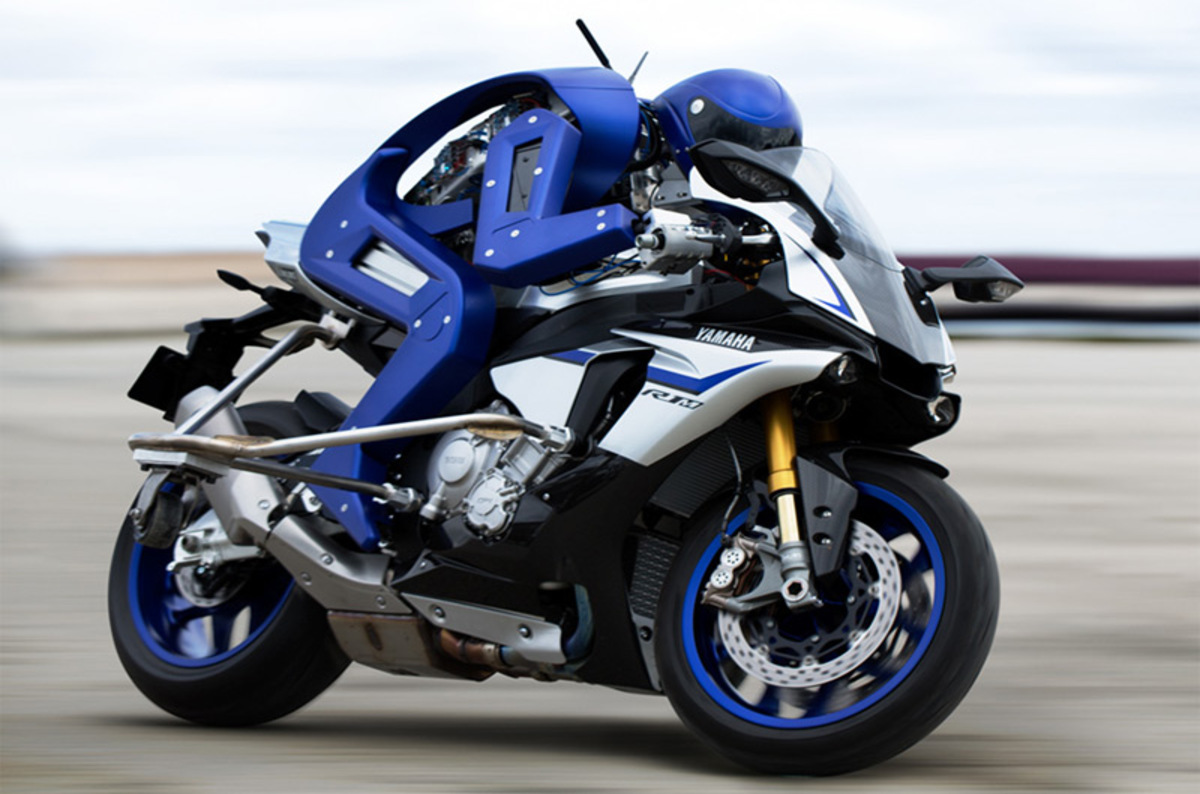 Yamaha unleashes motorcycling robot