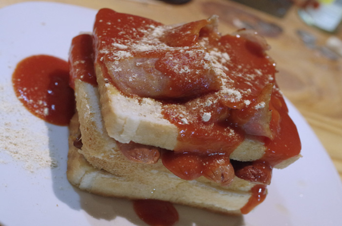 Post-pub nosh neckfiller special: The WHO bacon sarnie of death