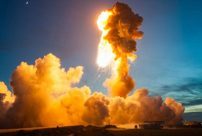 Antares rocket blows up