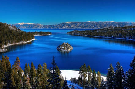 Lake_Tahoe_Emerald_Bay