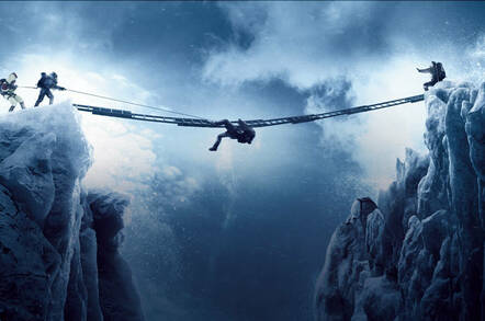 EVerest_crevasse