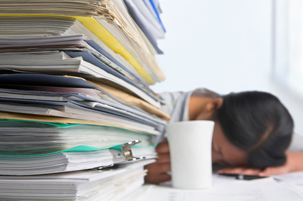 A busca pelo sábio que se oculta na névoa - Página 7 Paperwork_image_via_shutterstock