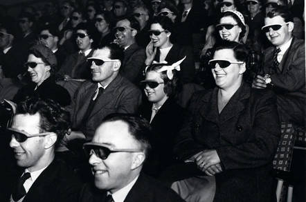 3D_glasses_wearing_audience
