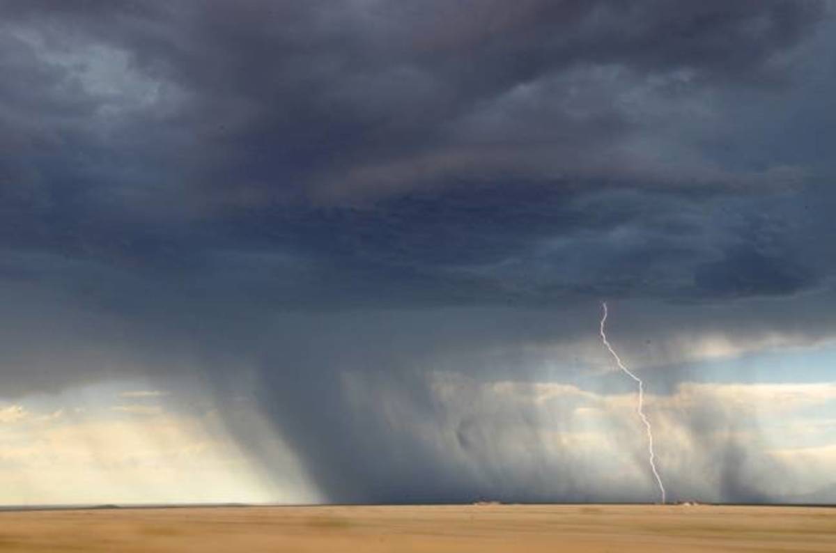 photo of Flash industry weather forecast anticipates a stormy few years ahead image