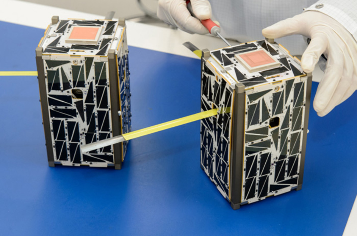 Smartmobes in spaaace: NASA deploys Android nanosats