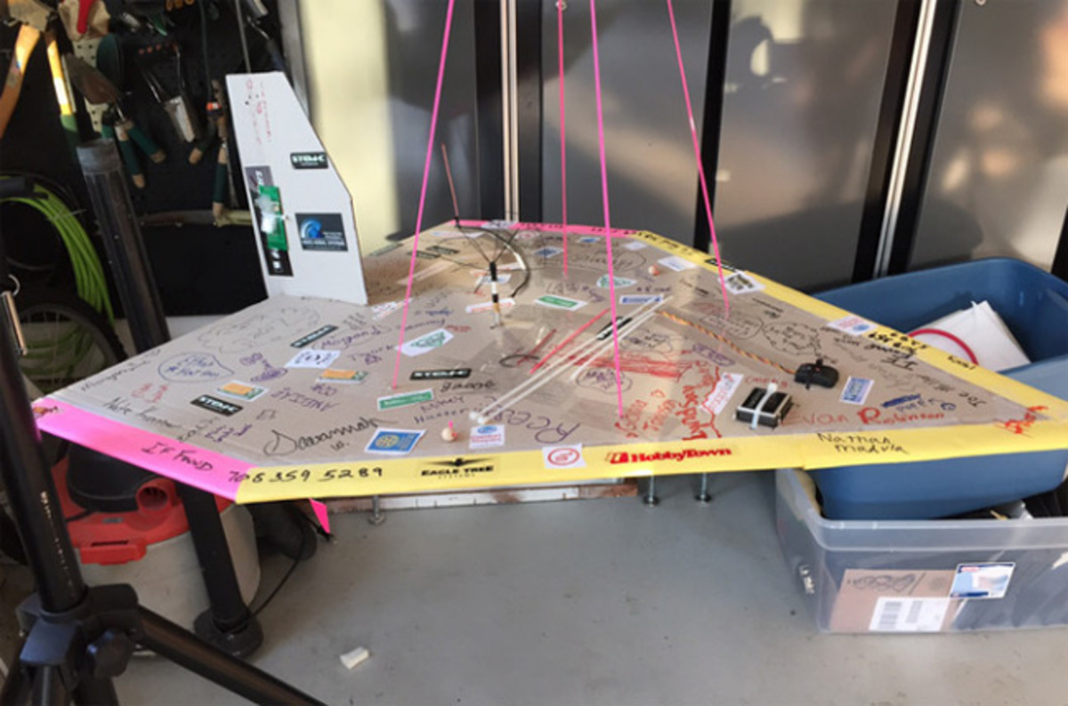 US 5th graders have a pop at paper plane record