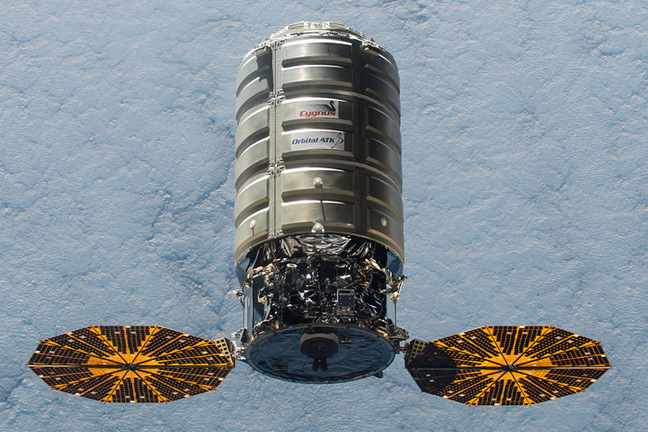 Cygnus approaches the ISS in December 2015. Pic: NASA